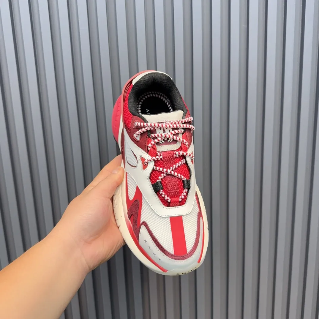 [AMIRI Amir] P: 760💰Size for couples: Female 35-40; Male 39-44; (Customized at 45.46) AMIRI Amir New Autumn and Winter Products New Autumn Latest Catwalk Couple Color Block Bread Casual Sports Shoes Series 〰 Casual fashion style full of details New generation of bone shoes popular classic upgrades Super comfortable and super popular! AUTRY is an exclusive version of AUTRY couple casual shoes from a high street brand in Los Angeles. Many celebrity Internet celebrities have the same style. Chinese new rapper Xiaobai Gali, Wang Yibo, Yang Mi and other Internet celebrity bloggers are competing for their feet. The three-dimensional molded metal logo on the side of the AJ1 shoe is on par with Nike's popular Fog. The heroic value instantly has a bit of punk rock flavor, all showing fashion sense and street style... ▪ Upper: original custom-made cowhide + original custom-made breathable mesh ▪Inner lining: original customized breathable mesh ▪Outsole: original molded two-color TPU rubber combination outsole.